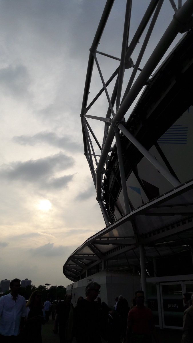 MarcelaTurf's tweet photo. Rolling stones at london stadium, West ham home https://t.co/097QTHUxS9