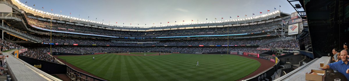JohnETitusIII's tweet photo. Wonderful evening at the Yankee Stadium! https://t.co/sdPfggZkY2
