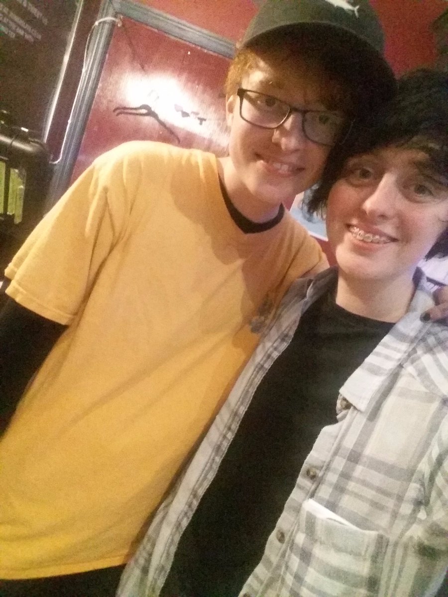 M_a_auld's tweet image. @cavettown ahhh!! Tonight was amazing! Sorry I didn't talk that much when we met, I got really nervous and excited at the same time! I still can't believed this happened. One of the best nights I've had in a very long time. Thank you 😄