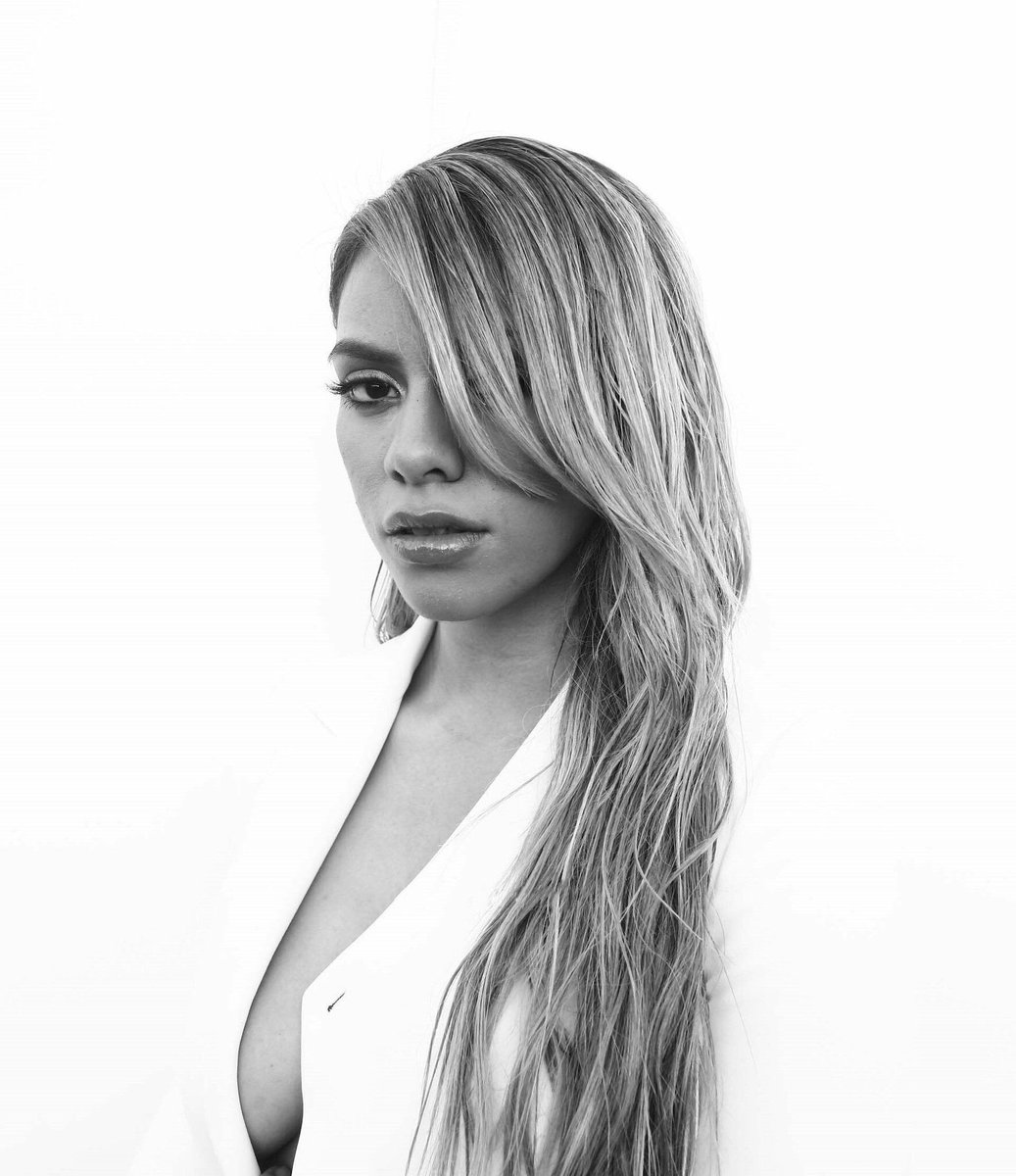kordeisgreedy's tweet photo. Estamos todos de acuerdo, de que Dinah es jodidamente perfecta? https://t.co/D3t4mkeu8q