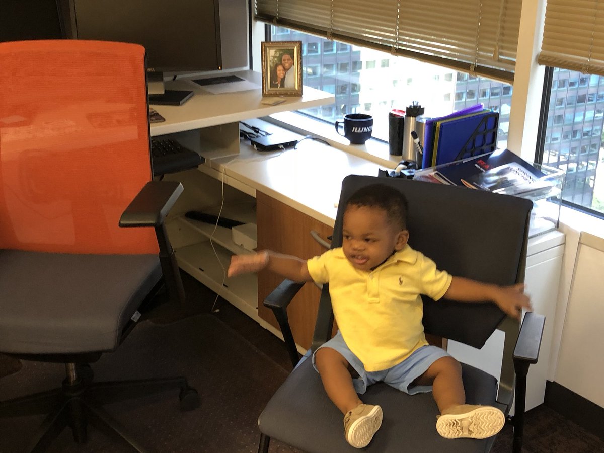 HavenFieldsSr's tweet photo. I had a little helper in the office for a few hours today. My little man truly enjoyed the business setting today. What a blessing...nothing like it! #HCFJr #LifeIsGood https://t.co/cFJA5w1rdZ