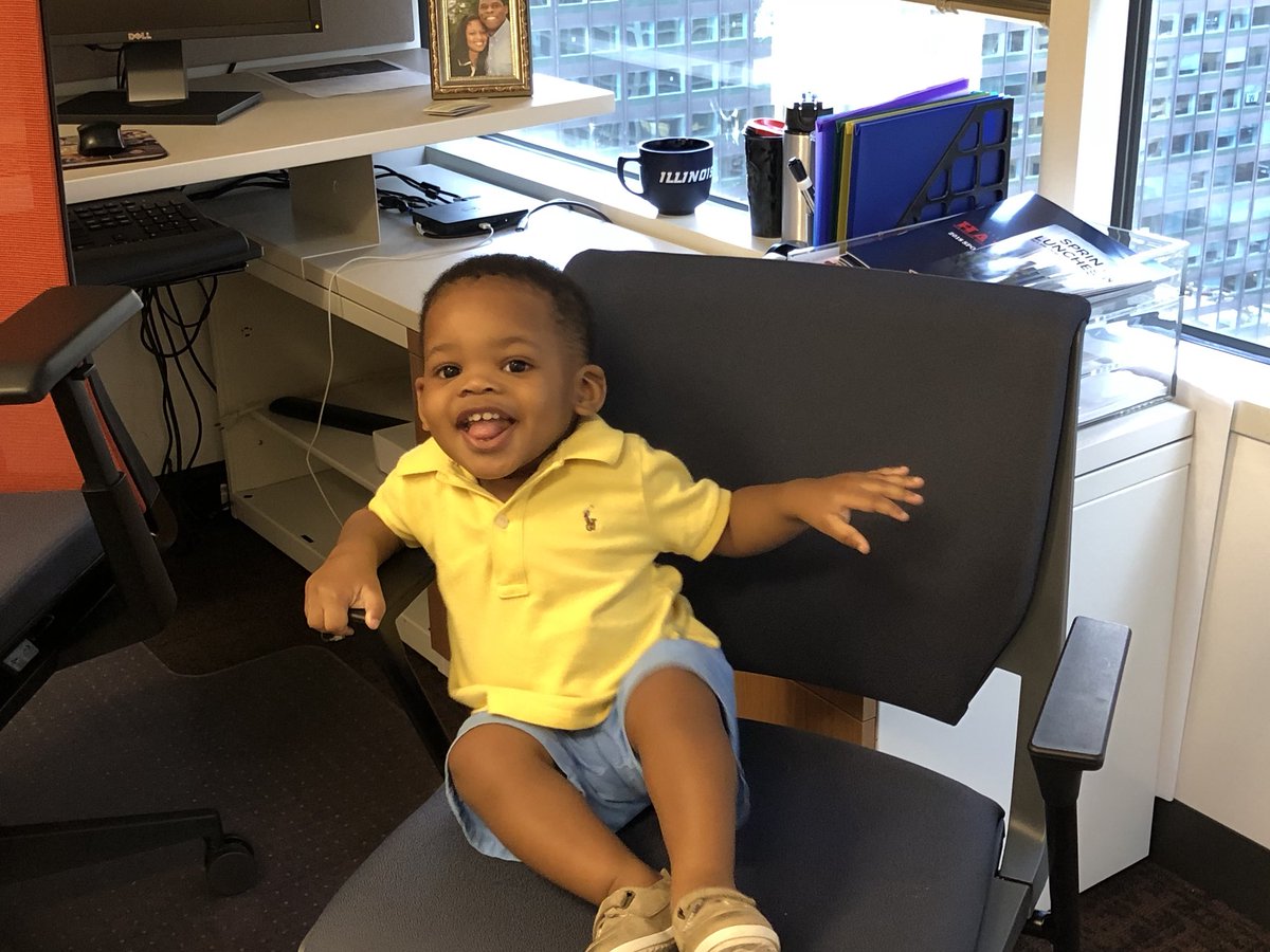 HavenFieldsSr's tweet photo. I had a little helper in the office for a few hours today. My little man truly enjoyed the business setting today. What a blessing...nothing like it! #HCFJr #LifeIsGood https://t.co/cFJA5w1rdZ