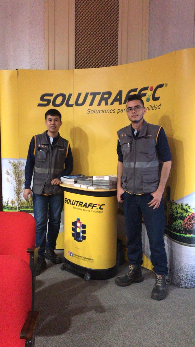 SolutrafficIng's tweet photo. Tras una exitosa jornada, solutraffic estuvo presente en la capacitación técnica sobre el manual de señalización vial! 🚦🚗 https://t.co/JaT38UR0H7