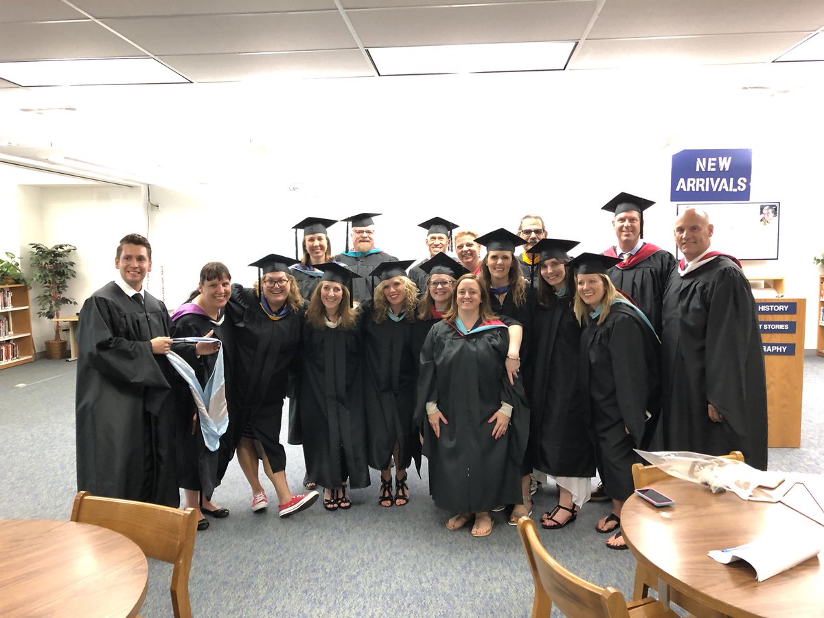 clmulthaupt's tweet photo. Graduation 2018- here we come!! Congrats seniors!!🦁💙🦁💙 #lisleonepride https://t.co/1bH0iXeUlv