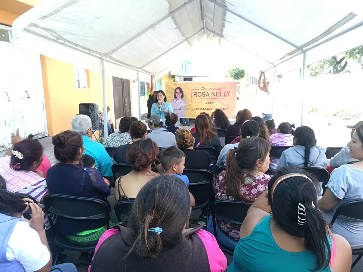 RNellydlaVega's tweet photo. Esta tarde nos encontramos con los vecinos de #Tenorios, estuvimos platicando de los principales problemas que aquejan a esta colonia;están convencidos de querer sumarse a este proyecto de empoderamiento ciudadano, saben que representaremos bien el #DistritoXXIX https://t.co/oQ7AjFRfxY