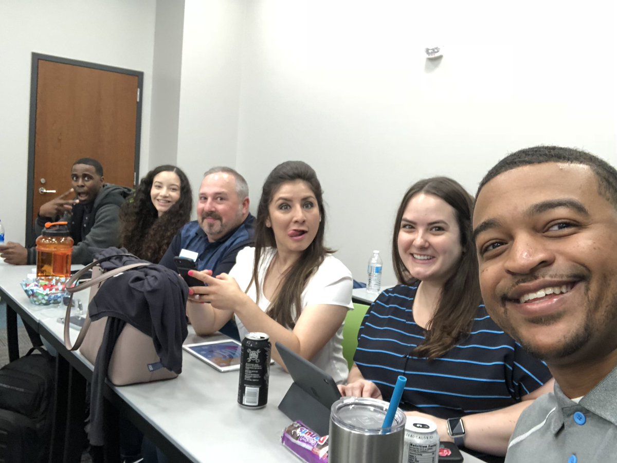 T0nyT0niT0ne's tweet image. #OKCWAY meeting! Look at all these rockstars! Bout to take it to the next level! #PowerCentral #MidStateProud #TheUDNA