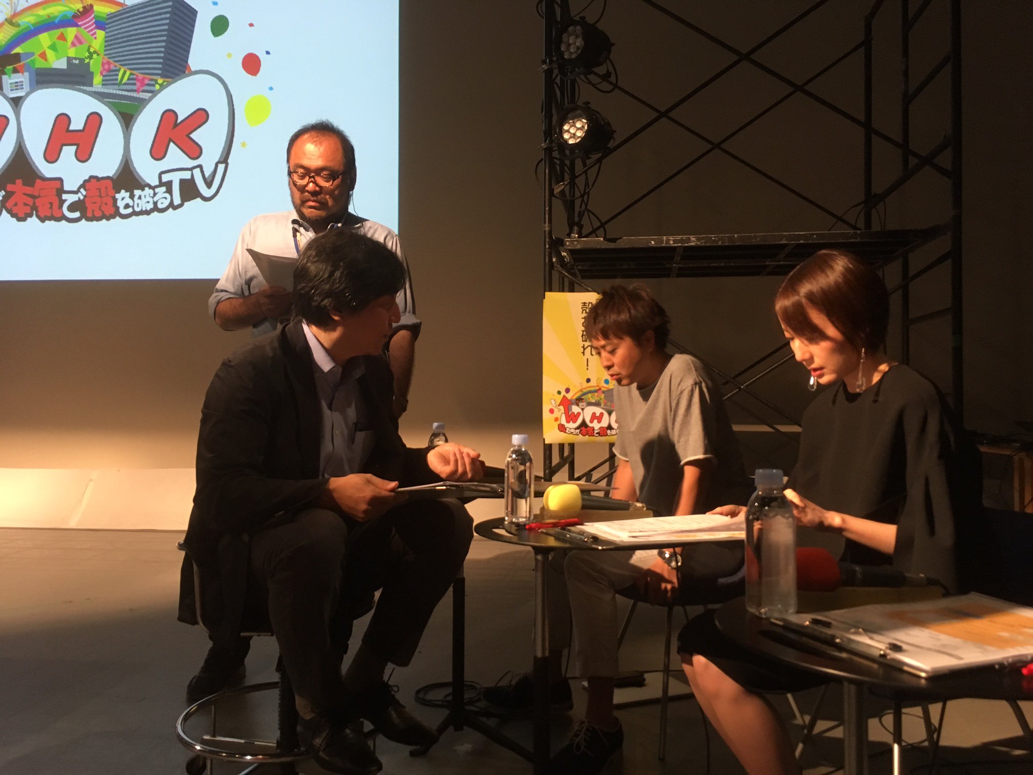 なにジェネ スタジオに ミレニアルズのアイデア作りをサポートしてくれる スーパーバイザーの藤原光昭さん 塩谷舞 Ciotanさん が到着 収録前の打合せ中です なにジェネ Whk T Co 4mg4he7xrm Twitter