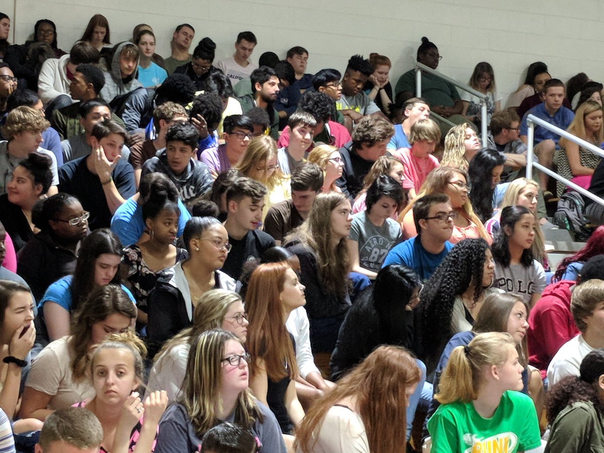 CoachTBlackwell's tweet photo. @FCSchoolsNC @FranklinCoNews @BHSAdmi23592776 @BunnWCP Congratulations to the Bunn High Class of 2018 as they celebrated their Awards day today. You are one step closer to closing the high school chapter of you life and opening the next one.
#CantHideThatWildcatPride
#BHS2018 https://t.co/2QSkDn3YXq