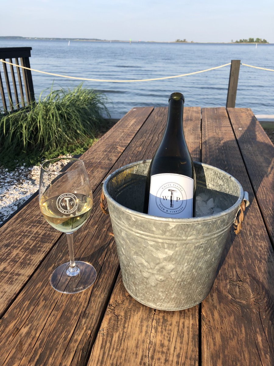 whiteplainsfarm's tweet photo. Merrior meets terroir! https://t.co/WX1P0OwiKH https://t.co/9tb0PyCqbt