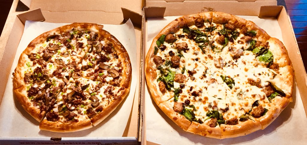 coachinBB's tweet photo. .@samoskypizza @nbaplayoffs2018 @espn @celtics v @cavs on a Friday night does it get any better? #WhateverItTakes #letsgoCavs 🏀🏀🏀🏀🍕🍕🍕🍕 #phillycheesesteak #spinachi #bestpizza https://t.co/m8xTcQmHOe