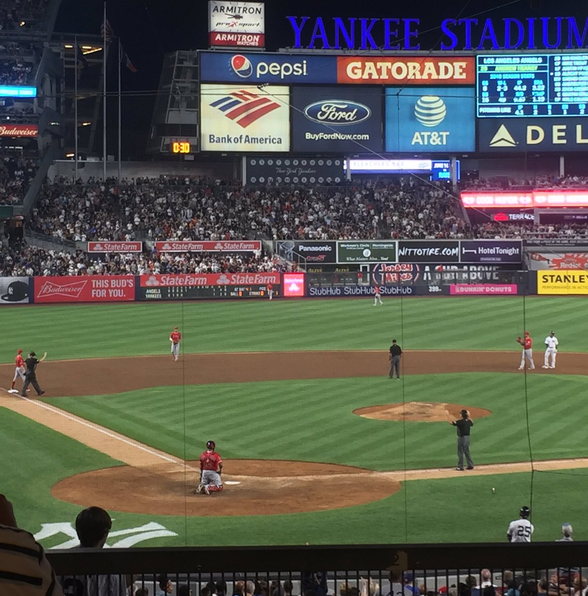 TheNYYBabe's tweet photo. #gameviews #yankees https://t.co/dHdsZltXdT