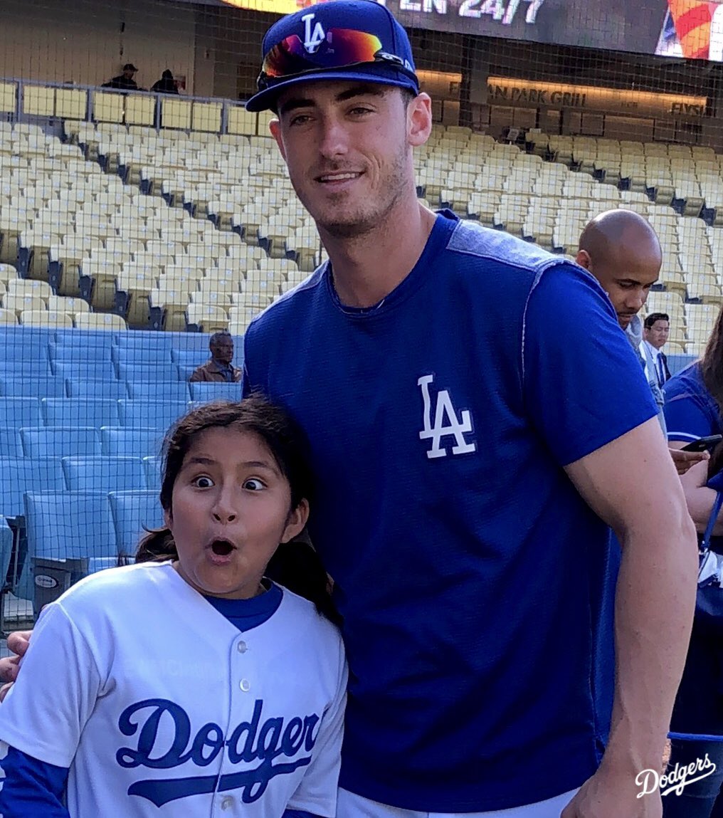 Dodgers's tweet photo. That feeling when you meet @Cody_Bellinger. #Dodgers https://t.co/4RxMFwGGLv
