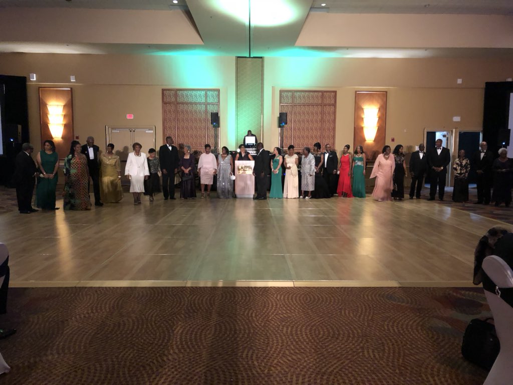 FAMU_1887's tweet photo. Congratulations to all Distinguished Alumni Awards Gala Honorees! #FAMUNAA2018 #FAMUmagic https://t.co/xZwwbzvu5J
