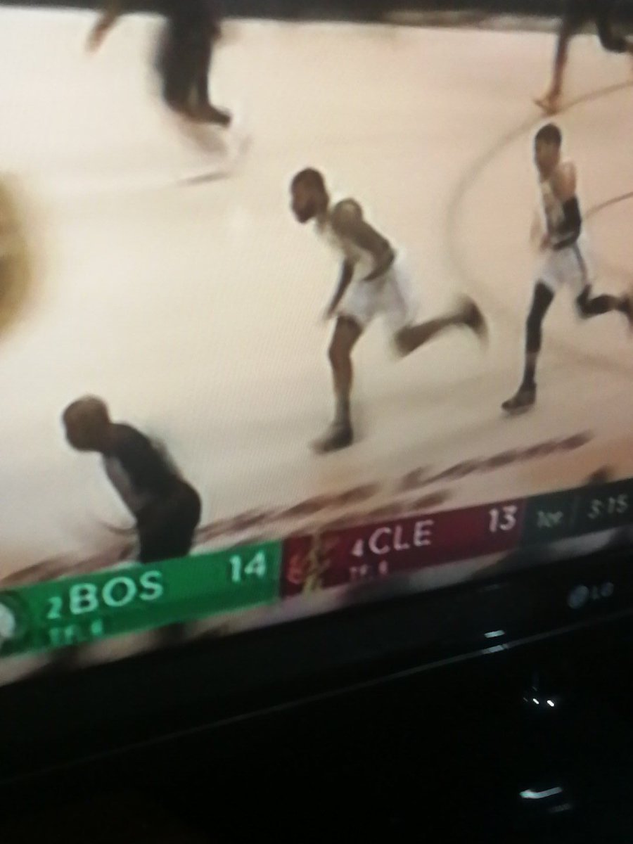 jhonjaimeosorio's tweet photo. Señores: entramos a #ModoNBA La serie está 3-2 a favor de @celtics sobre @cavs El partido de hoybes en Cleveland... Acabemos hoy!!! https://t.co/RqdK2YODn1