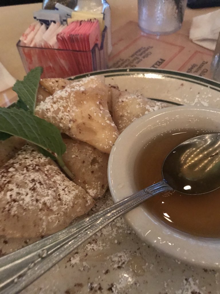 nitacrow's tweet photo. Omg so delish. Sorry we ate our dinner FAST!! #elrealtexmex @Jess_Timmons ❤️❤️ @_katadams @GPowell47 THANK YOU https://t.co/aTiZCZ7pJS