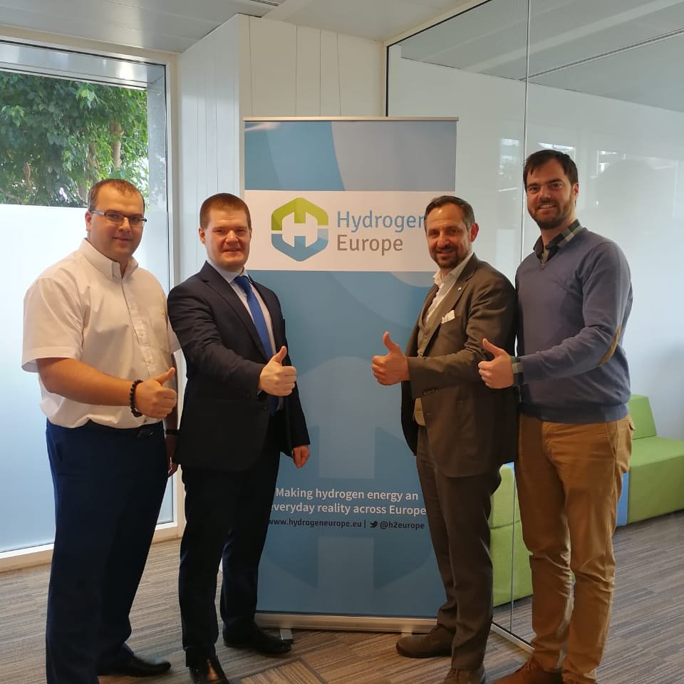 CntFund's tweet photo. @H2Europe @FluxysGroup @colruytgroup @parkwind_eu https://t.co/9kRBfVzw0Z https://t.co/d9Vn52IIDJ