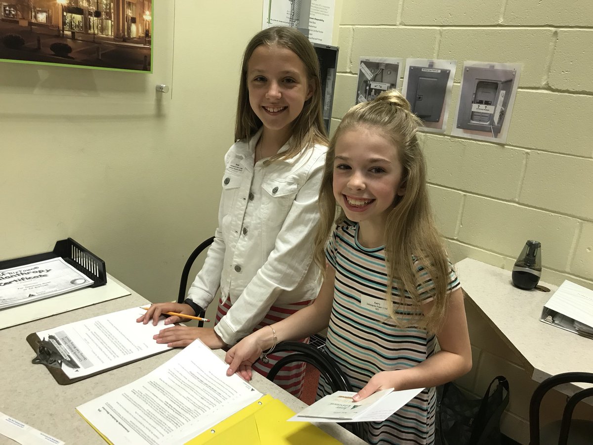 CordovasClass's tweet photo. Biz Town is the best! Love these kids and their work ethic! #proudteacher https://t.co/PaDTkcMjol