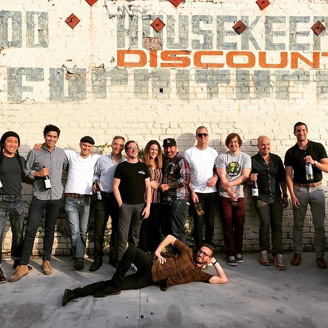 It’s #nationalwineday try a wine produced in LA! We hosted a great bunch of local wine makers last weekend and had a blast 🍷💫 @byronblattywines @justewine @major_wines @sweetzer_cellars <a href="/rasiwine/">Rasi Wine</a> <a href="/slydwines/">slydwines</a> @angelenowine ift.tt/2koHVMO