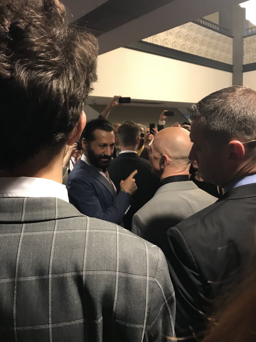 Yup, that's <a href="/Casanvar/">Cas Anvar</a> and <a href="/JeffBezos/">Jeff Bezos</a> talking! #SaveTheExpanse