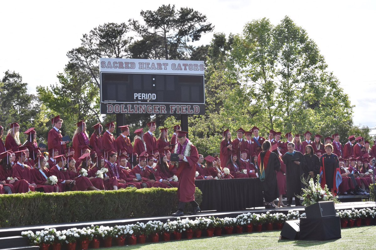 SHSAtherton's tweet photo. Congratulations to our 148 #GatorGrads! We applaud your many accomplishments and dedication to a rigorous academic career here at Sacred Heart Prep. On this momentous 120th commencement, we honor your successes as you step toward a bold future. #SHSClassof2018 #SHSAtherton 🎓🐊 https://t.co/BsAhhwkx3v