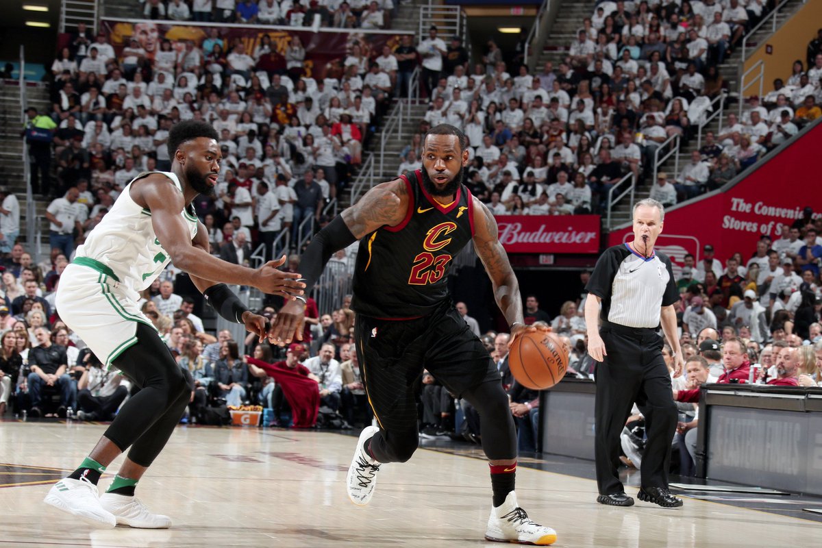 cavsbr_'s tweet photo. Você piscou e @KingJames já tem 25 PONTOS na partida. 🔥👑 
#WhateverItTakes #NBAPlayoffs #NBAnaESPN https://t.co/8A4AI2Q25P