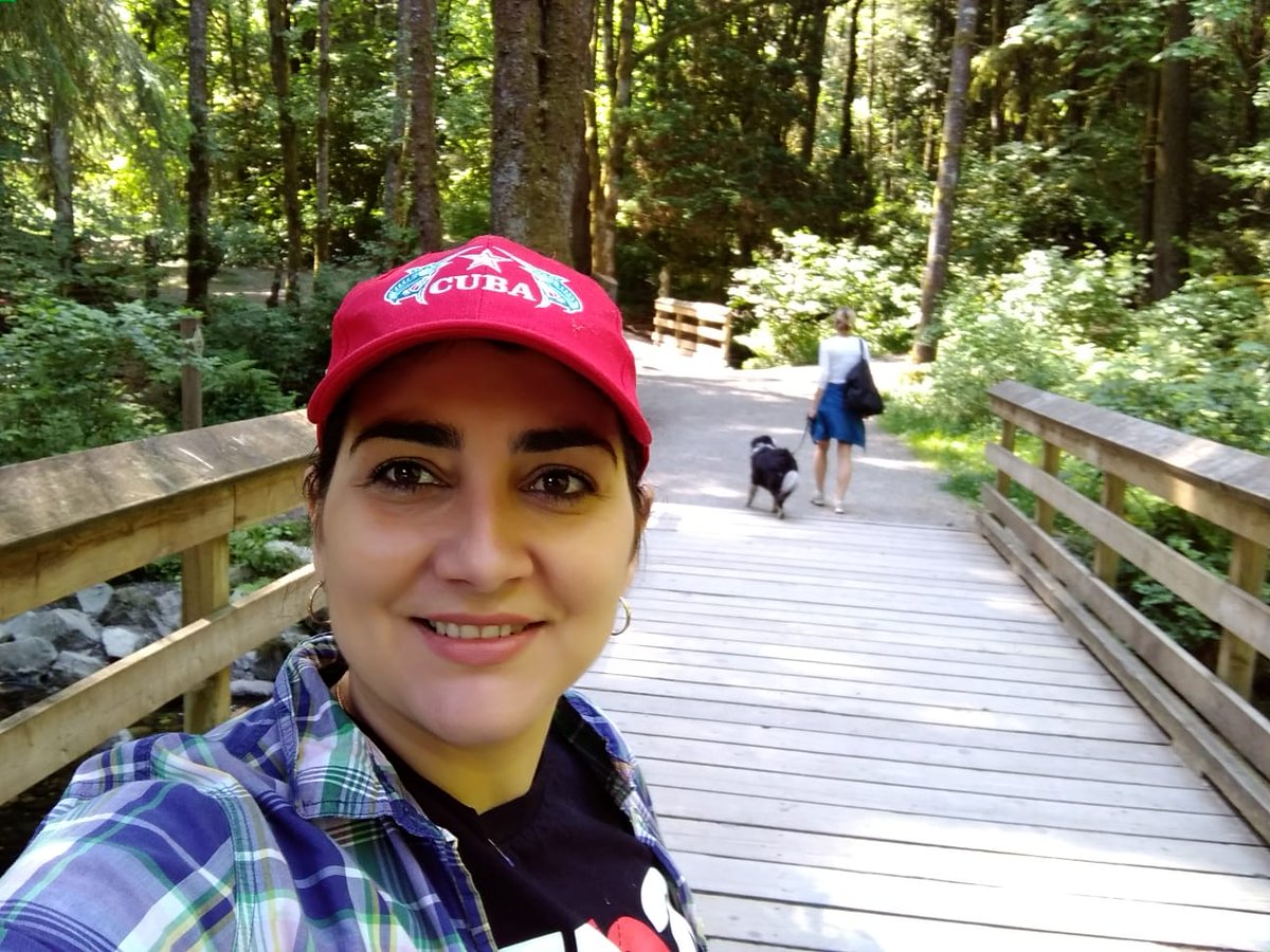 Micro_MarinB's tweet image. Best summer job ever, visiting all the forests of MetroVancouver.  I am looking for the fungal pathogen K. deusta (brittle cinder fungus).  #forestry @ubcforestry @ubcLFS @sustainUBC #fungalpathogen #forestpathogen #fungus #Kretzschmaria