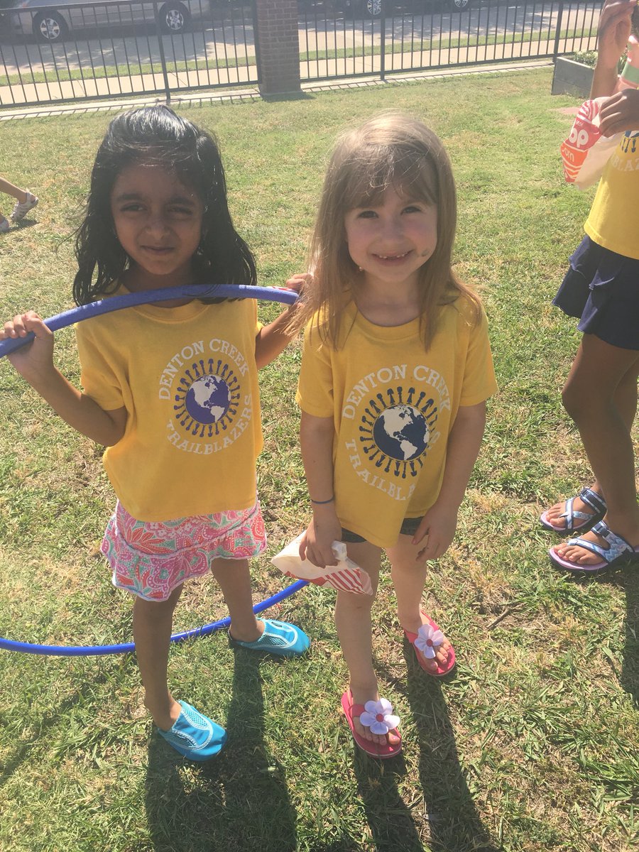 Leland1st's tweet photo. ALL smiles on Field Day!! Really not sure if the kids or teachers love Field Day more ! 🤔 #DCEtrailblazers #CISDOurStory https://t.co/yoP9mqG6Jc