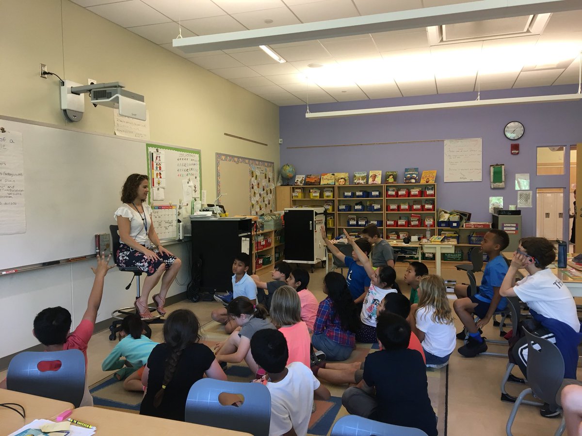 ThirdGradeCrew's tweet photo. Thank you @k5socialstudies for your expertise in the Road to the Revolution! #estabrookschool https://t.co/9kI4fbK5de