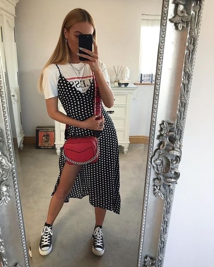 MissguidedAUS's tweet photo. Layering goals ✨⭐️ Shop @caitlinheathxo polka dot split side midi dress here: https://t.co/eJOWNJn8f4 #babesofmissguided https://t.co/pZie1pWSkK