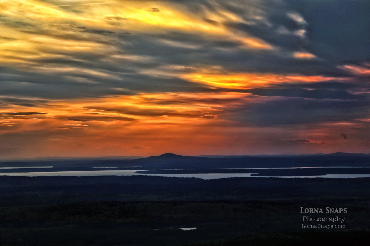 End of day. @AcadiaNPS #cadillacmountain #maine @StormHour