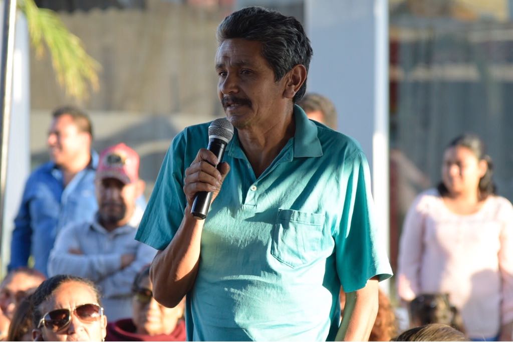 DarioZacariasC's tweet photo. Ahorita en el Barrio San Francisco en #Chiautla, saludando a quienes sé que me darán su apoyo. Escucho atento y damos respuesta, porque para resolver no hace falta un cargo público. Sólo queremos el bienestar de toda la gente del #Distrito39 
#DDD39 #DaríoDiputadoDistrito39 https://t.co/uboQOnd2k5