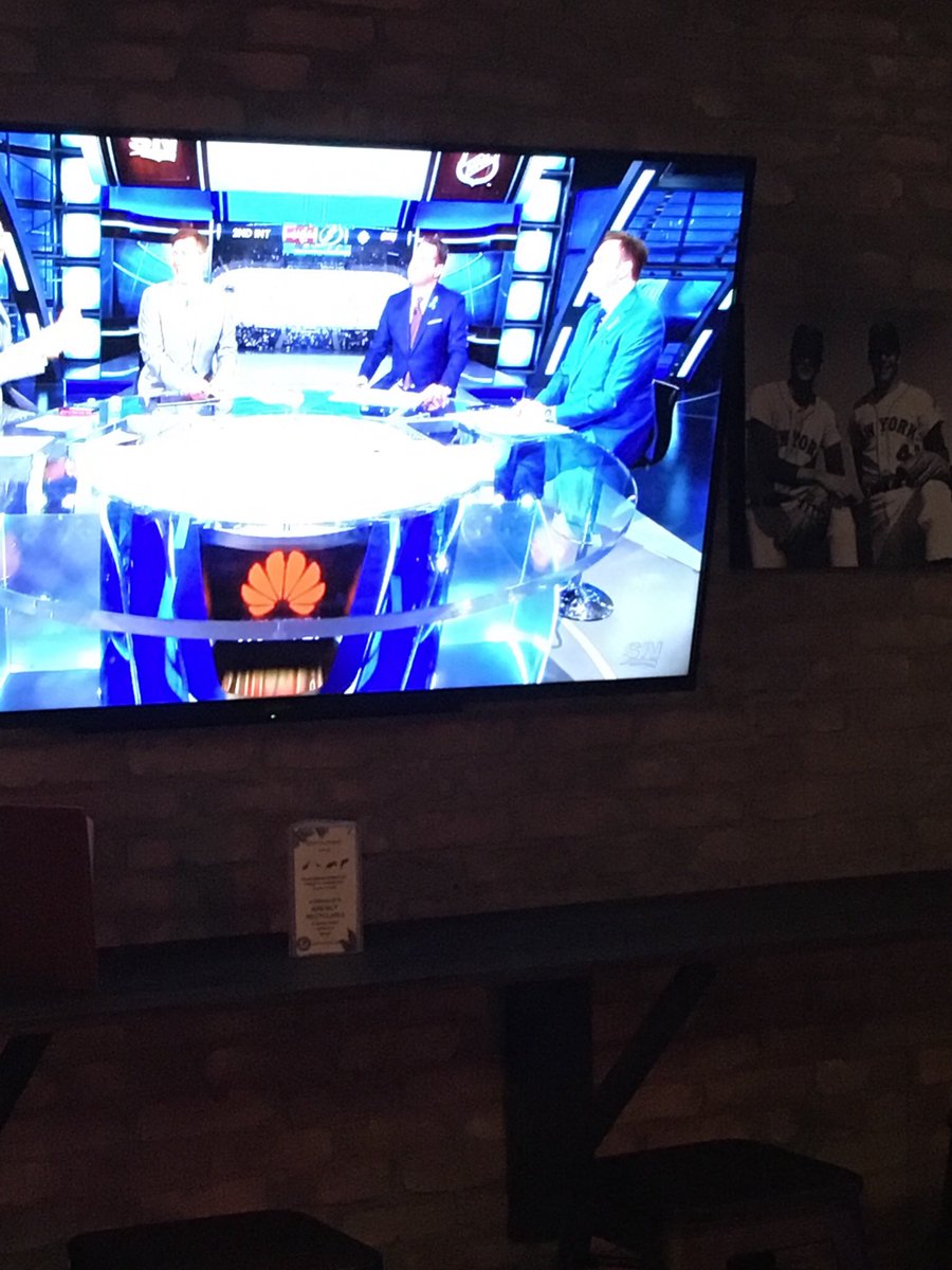 diannedouglas's tweet photo. My two boyz looking good in Cabo - all time CBC favourites #nhlmexico #caboZ @KellyHrudey @FriedgeHNIC https://t.co/a5A2pqVTc4
