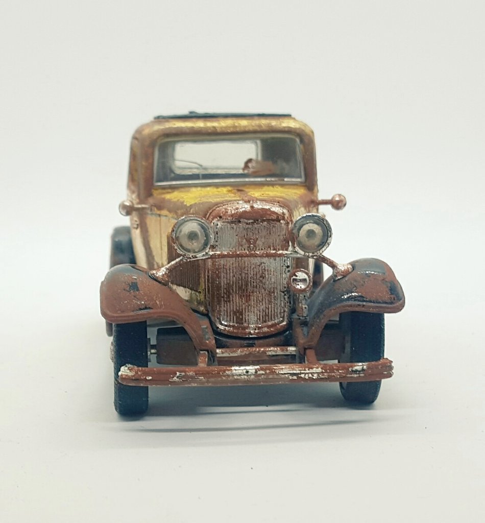oldwheelsstory's tweet photo. One of the first cars I have sold in Model Expo Italia
https://t.co/LpwpNRN7yR
#ford3window #ford1932 #vintageFord #diecastford #handmade #scalemodel #classicCar #fordCoupe #modelExpoItalia #classicFord #carModel #classicCarModel #barnFind #classicCar #retroCar #vintage #retro https://t.co/ZGQYVDgYRr