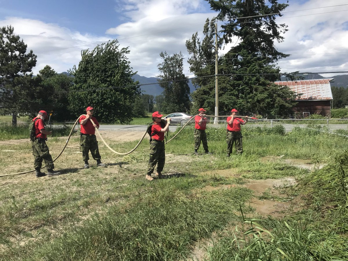 CanadianRangers's tweet photo. An incredible day of preparation and training today for all participants of #operationlentus #wildfire training #firstaid #caf #fraservalley https://t.co/i8UhYGnEeY