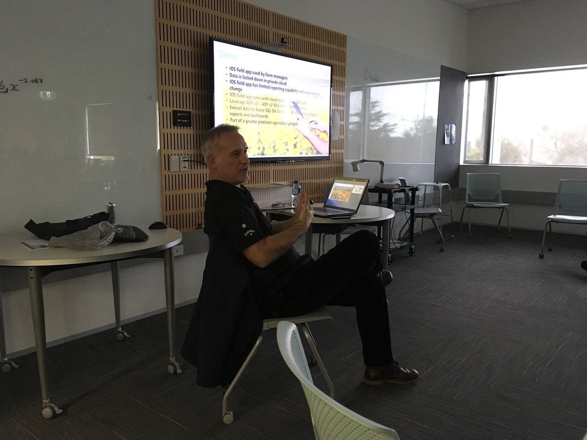 cbryden's tweet image. Simon Peck introducing #ADFv2 to us at #SQLsat712