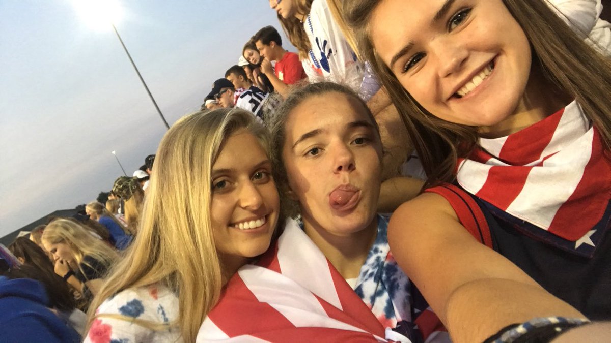 emorie_bond14's tweet photo. One last hbd to @lily_stephan !! Love you lil, hope you had a wonderful day❤️❤️❤️❤️ https://t.co/6t6xWm3HU7