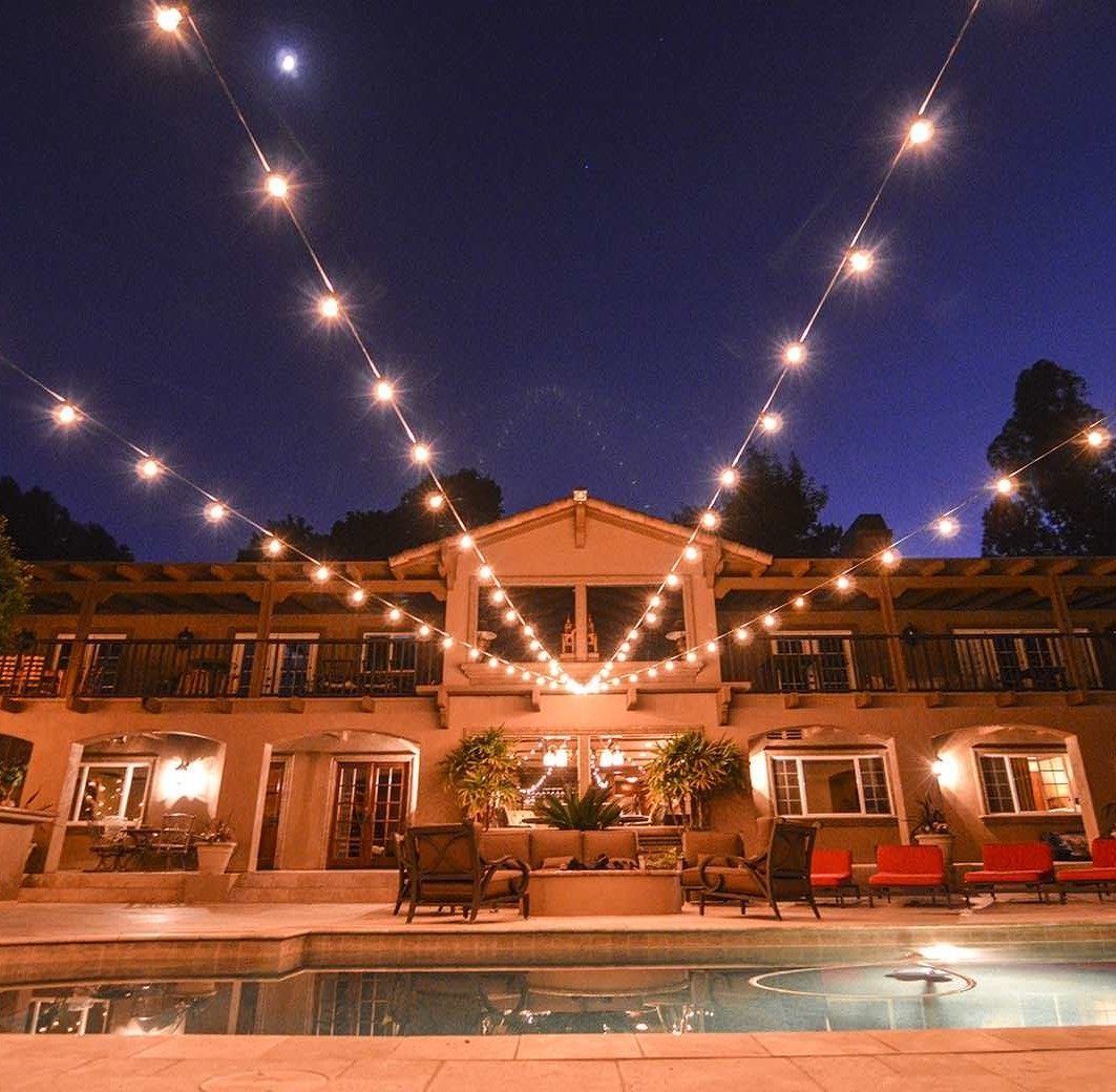 ledfilamentlamp's tweet photo. Have a nice weekend!
This week plan to swimming party.
#swimming #PoolParty #poolside #poollighting #stringlighting #lighting #LEDS https://t.co/ME06QNp83k