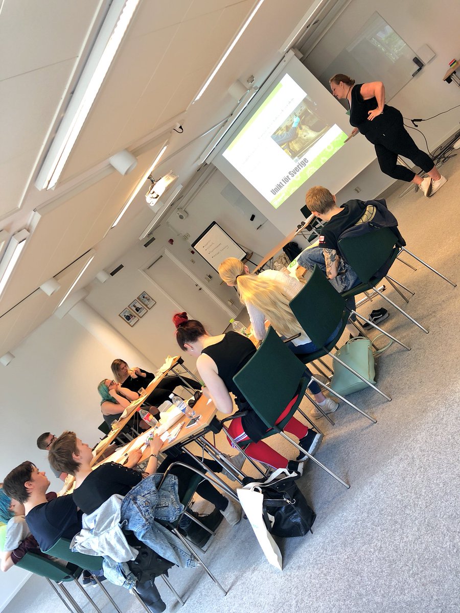 Sandritweet's tweet image. Årsmöte med Djurskyddet Ungdom 🐟🐷 Ordförande för @Djurskyddet Linda Maria Vonstad föreläser!