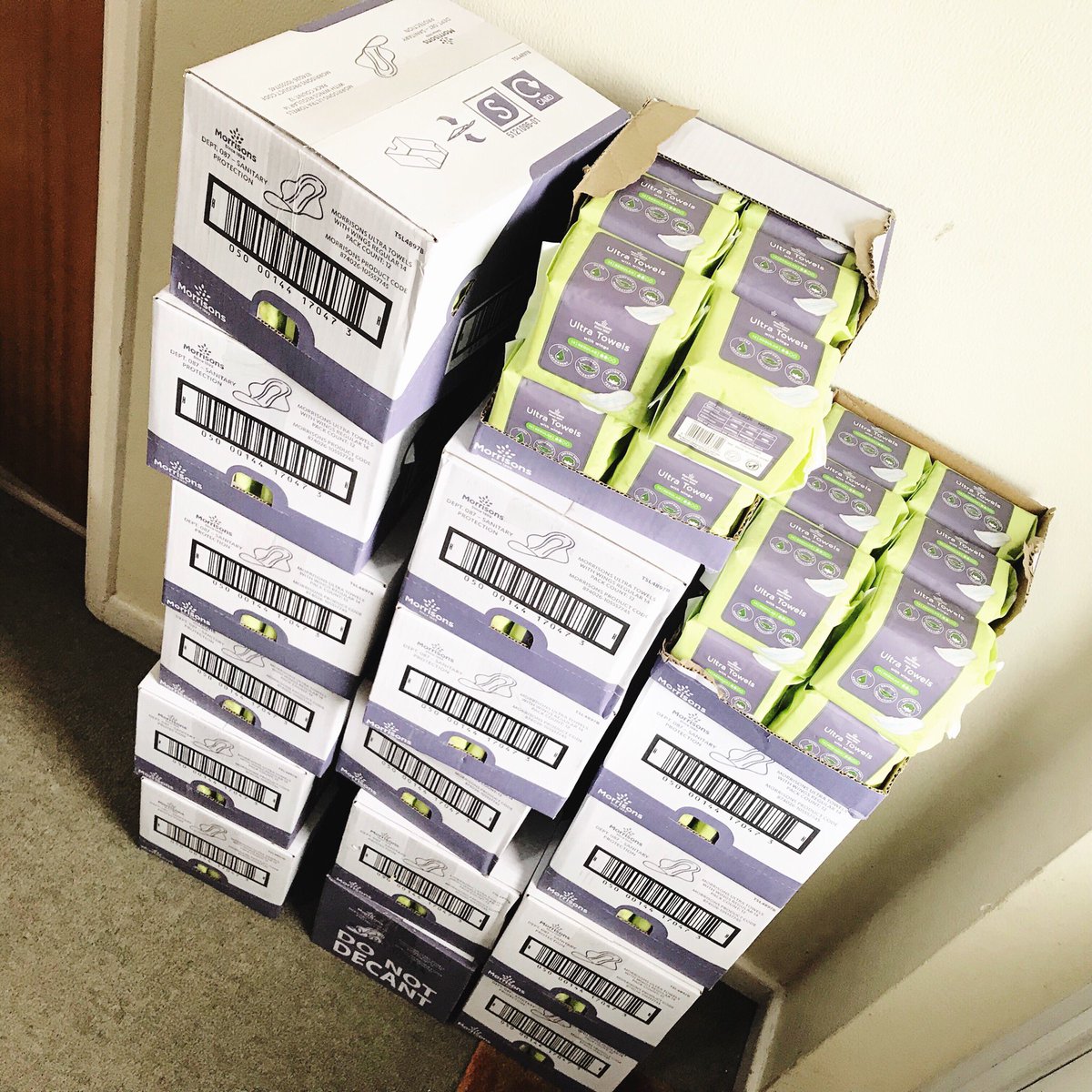 RedBoxHitchin's tweet image. We had the most amazing delivery from @marksandspencer Simply Food Hitchin last week! Thank you for fundraising for #theredboxproject and helping us beat #periodpoverty ❤️ 📦