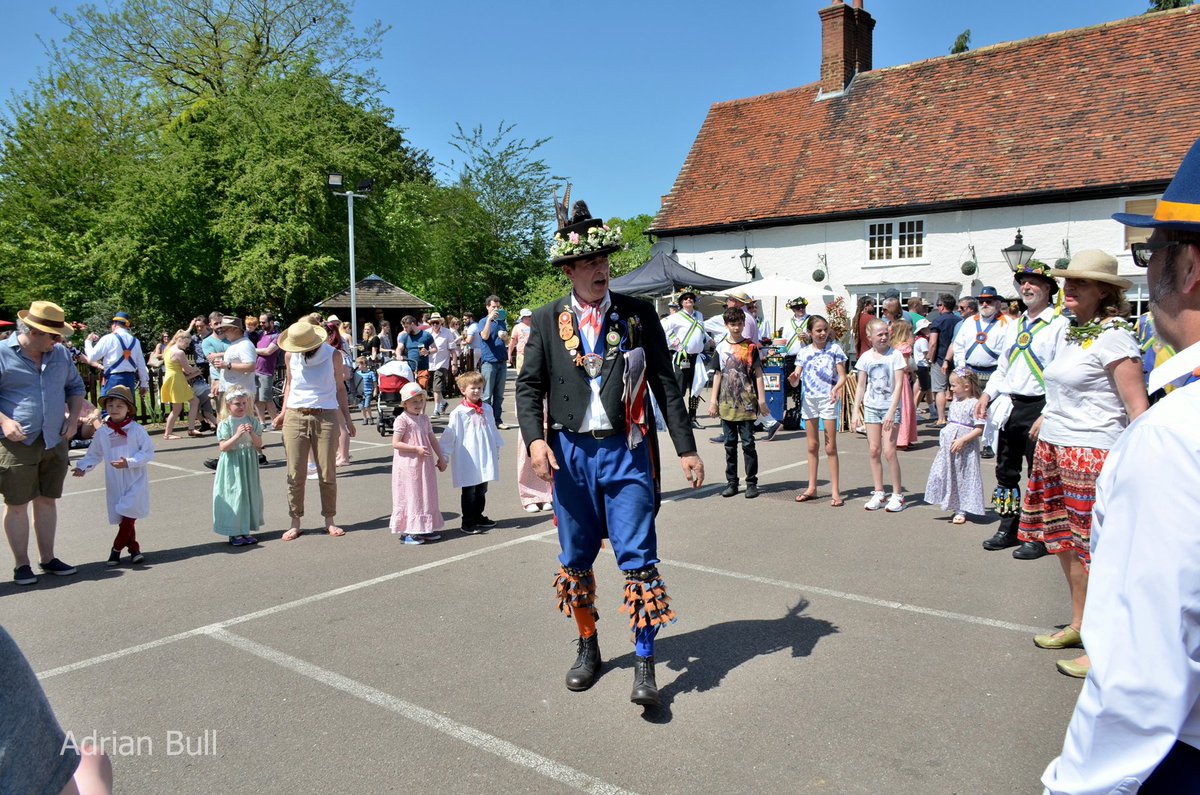 This  Wednesday we will be at the Cricket Pavilion on Ickwell Green. What an  idyllic setting for the quintesentially English pastime of "wondering  what on earth Morris Dancing is all about!!" bedfordmorrismen.com/new-events/201…