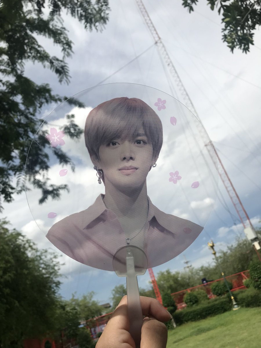 callmejth's tweet photo. พาคุณชายมาสูดอากาศแจ่มใส(หรอ) so cuteeee @1026X1995 https://t.co/T9gz8gS9zx