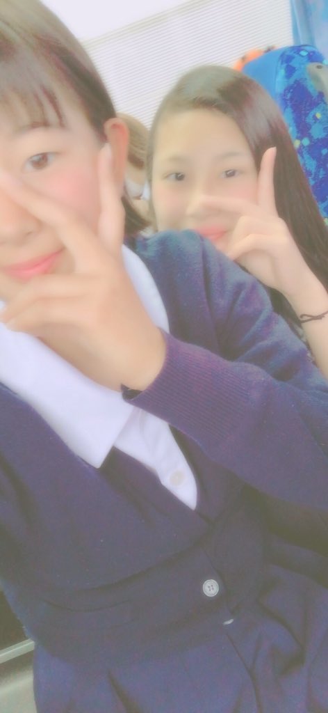 emma_x14's tweet photo. ✌️修学旅行✌️ in.広島☺️
3の5意外と楽しかったし、1日目の夜のメンバーが良すぎた！！
2日目の宿が、前にうみあったりして、��んなで海入って遊んで楽しかった！！

みんなありがとう！！
まだ修学旅行の気分やぁ〜😍😆
ほんま楽しすぎた！ https://t.co/tm17nmjM5p