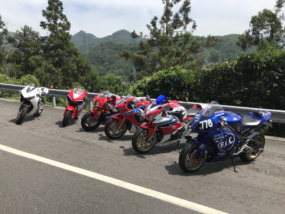 SaberTaiwan's tweet photo. #RC213V
#RC213VS
#SC75
#RVF
#RVF750
#RC45
#CBR1000RR
#CBR1000RRSP
#CBR1000RRSP2
#SC59
#SC77
#FIREBLADE
#ファイヤーブレード https://t.co/22tYM5uGFa
