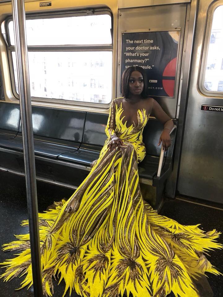 QueenShaShaa_'s tweet photo. #transitbae looking better than a lot of y’all who had your parents rent foreign cars 🤷🏾‍♀️ #Melanin at it’s FINEST https://t.co/AYuJE8xa6g