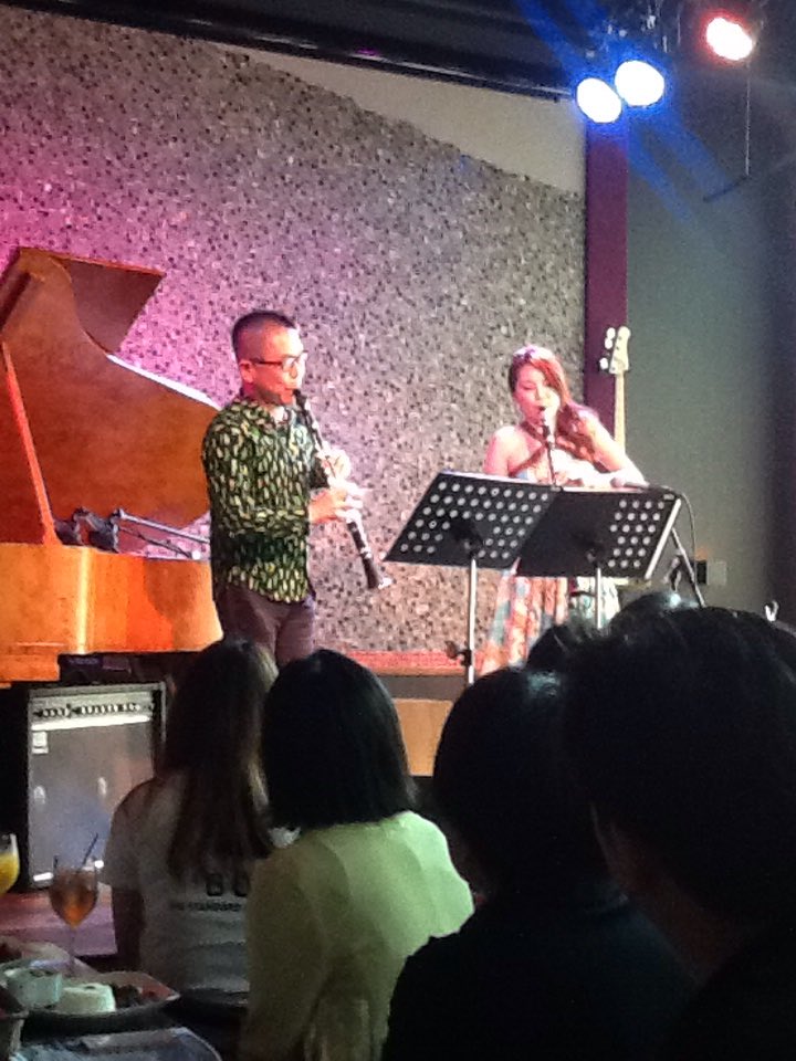 tino950's tweet image. 1stステージ終了ー 「翼を下さい」の音は圧巻だったな。
他も楽しいアレンジばかりで楽しめる♬

#musictree  #田中正敏 #北参道グレープス #clarinet