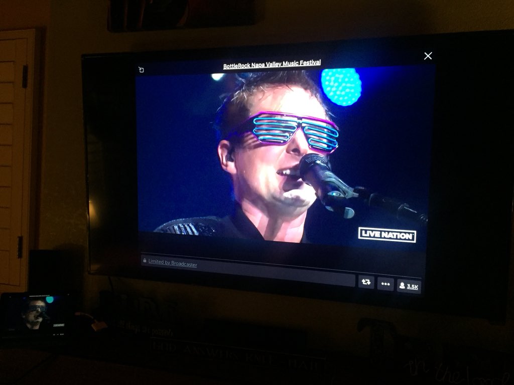 BearbeeDoll's tweet photo. When #Bottlerock2018 tickets are out of your budget...live stream from iPad to tv! 
#muse 💗
 Thank you, #bottlerocknapavalley, this is a gift, and I appreciate it!! https://t.co/5VJfpo1AOR
