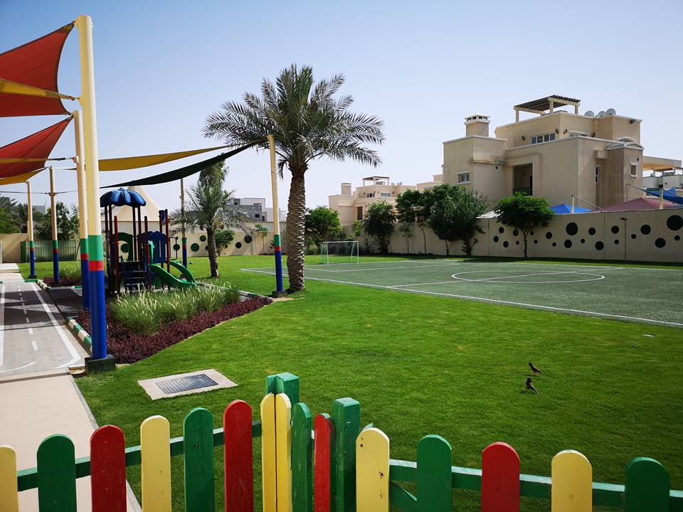 AWISDoha's tweet photo. A superb effort from our wonderful maintenance team for keeping our school site so green and healthy as we head into the hot summer months #AWISLearningCommunity https://t.co/mFViRubQdi