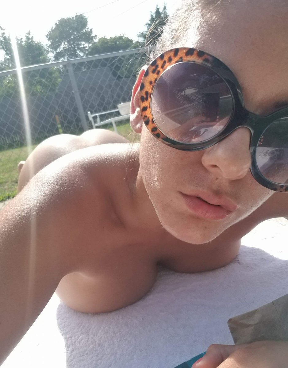 EGORisko's tweet photo. 💋 YUMMM 💋

#beauty #model #maxmcintyre #NowPlaying #WCE #SaturdayMorning #SaturdayMotivation #ego @EGORisko #hot #sexy 

❤️Max❤️ https://t.co/IJcwF6OMAZ