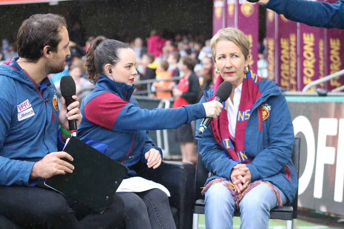 .@DiFarmerMP joins us at today’s game to spread the message of #DoSomething about domestic and family violence. 

#EndDFV