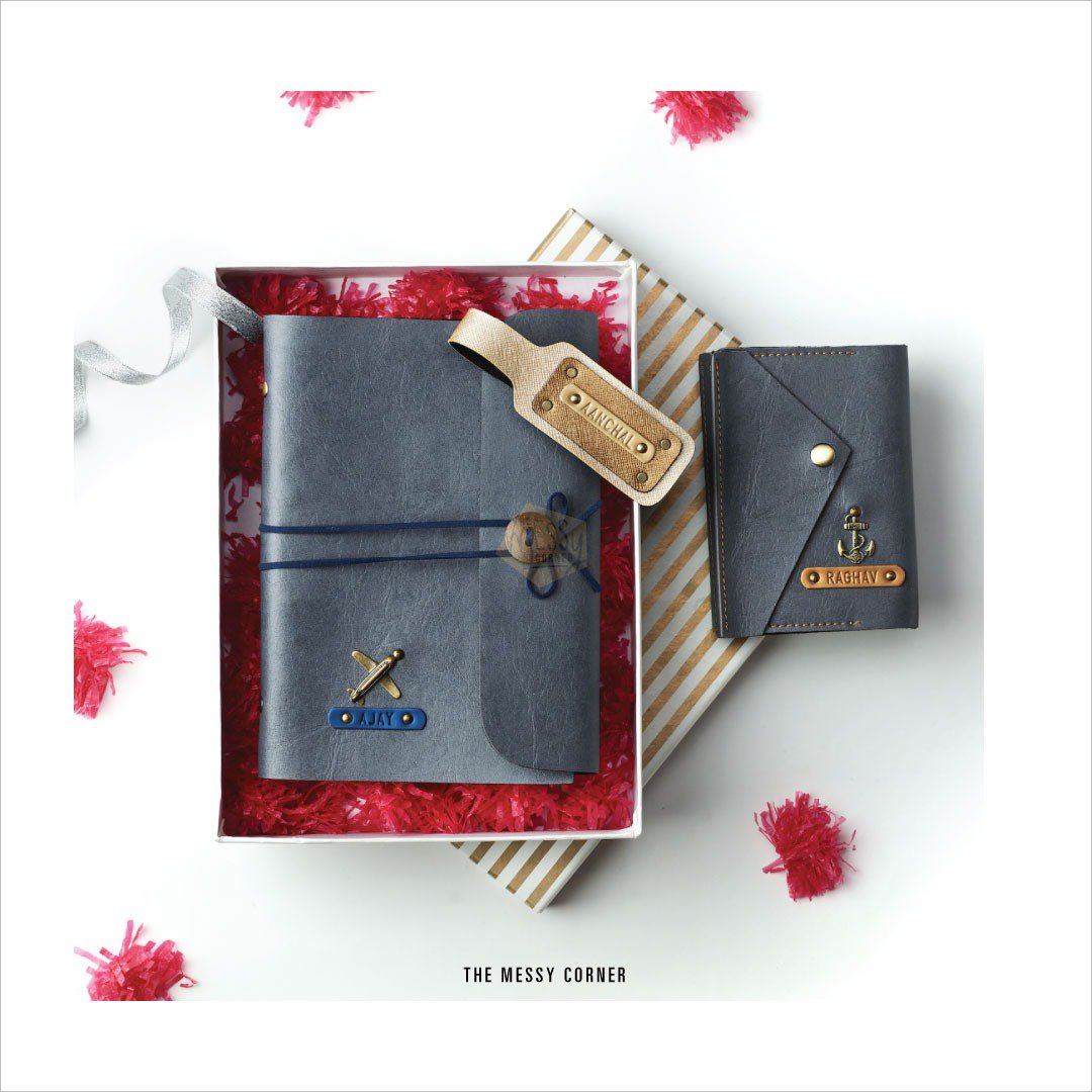 themessycornerr's tweet photo. Personalised Travel accessories for every Travel enthusiast! ππβοΈ
#travelaccessories #weekendvibes #TheMessyCorner #passportcovers #personaliseddiary #luggagetag #giftideas #travelgoals #travelgifts #TMCessentials #giftsfortravellers #traveller https://t.co/Kh0kvGqJoA
